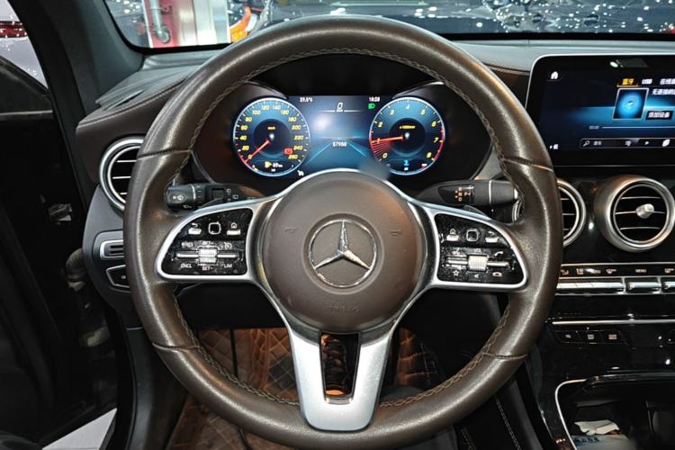 Used Mercedes-Benz GLC 2021 GLC 260 L 4MATIC Dynamic Edition Steering Wheel