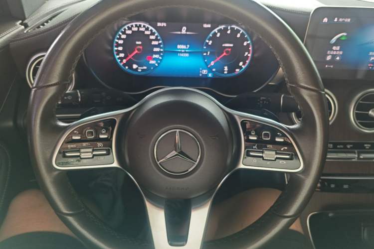 Used Mercedes-Benz GLC 2021 GLC 300 L 4MATIC Dynamic Model Steering Wheel