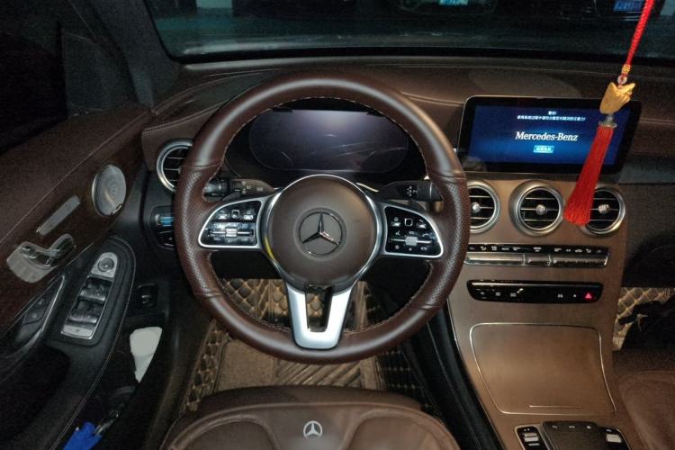 Used Mercedes-Benz GLC 2021 GLC 300 L 4MATIC Dynamic Model Steering Wheel