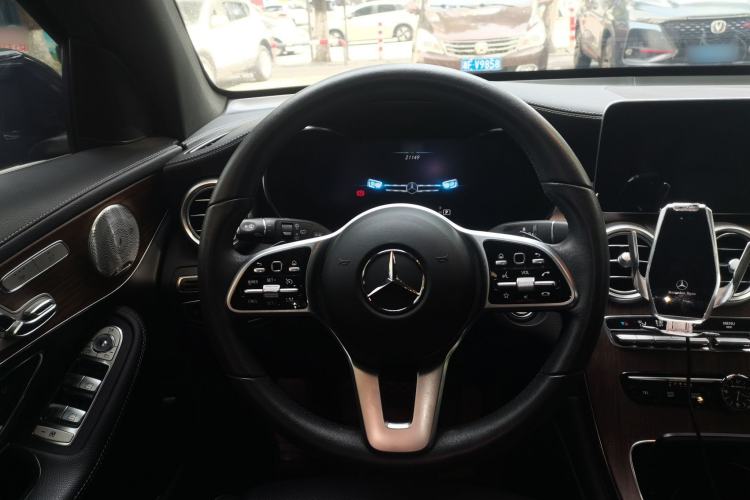 Used Mercedes-Benz GLC 2021 GLC 300 L 4MATIC Dynamic Model Steering Wheel