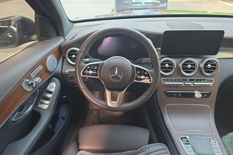 Used Mercedes-Benz GLC 2021 GLC 300 L 4MATIC Dynamic Model Steering Wheel