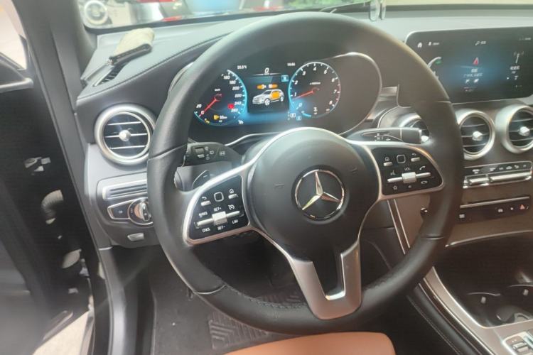 Used Mercedes-Benz GLC 2021 GLC 260 L 4MATIC Luxury Model Steering Wheel