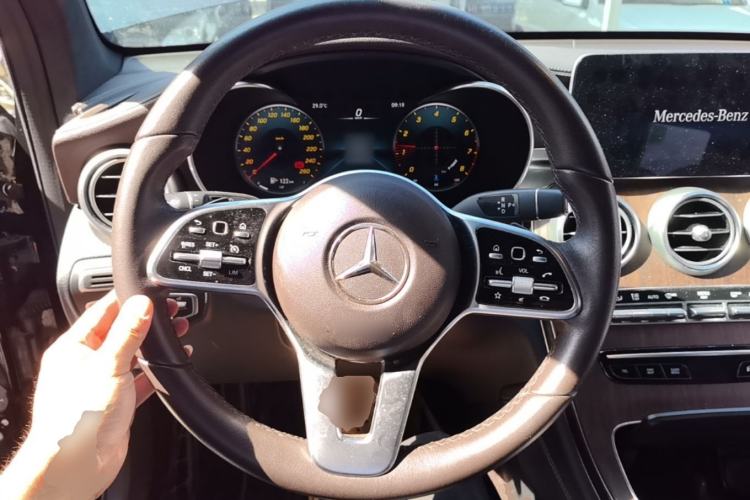 Used Mercedes-Benz GLC 2021 GLC 300 L 4MATIC Dynamic Model Steering Wheel