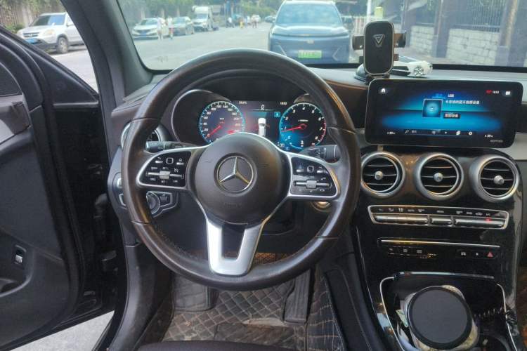 Used Mercedes-Benz GLC 2021 GLC 260 L 4MATIC Dynamic Edition Steering Wheel