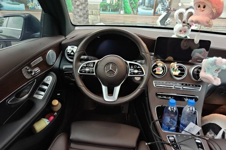 Used Mercedes-Benz GLC 2021 GLC 300 L 4MATIC Dynamic Model Steering Wheel