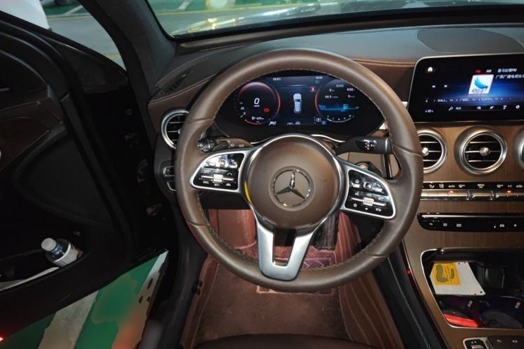 Used Mercedes-Benz GLC 2021 GLC 300 L 4MATIC Luxury Model Steering Wheel
