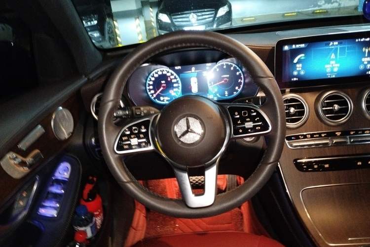 Used Mercedes-Benz GLC 2021 GLC 300 L 4MATIC Dynamic Model Steering Wheel