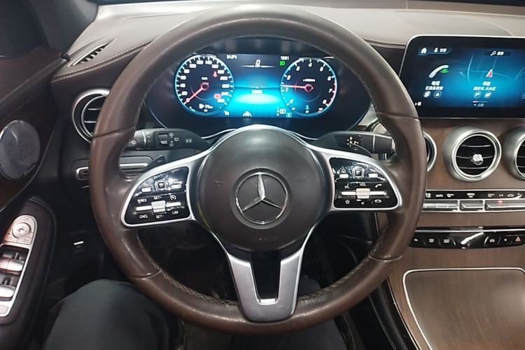 Used Mercedes-Benz GLC 2021 GLC 300 L 4MATIC Dynamic Model Steering Wheel