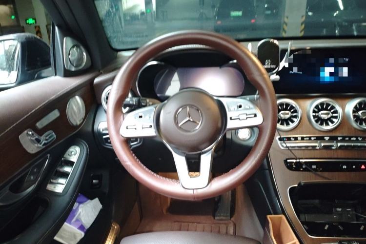 Used Mercedes-Benz GLC 2021 GLC 300 L 4MATIC Dynamic Model Steering Wheel