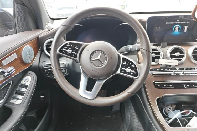 Used Mercedes-Benz GLC 2021 GLC 300 L 4MATIC Dynamic Model Steering Wheel