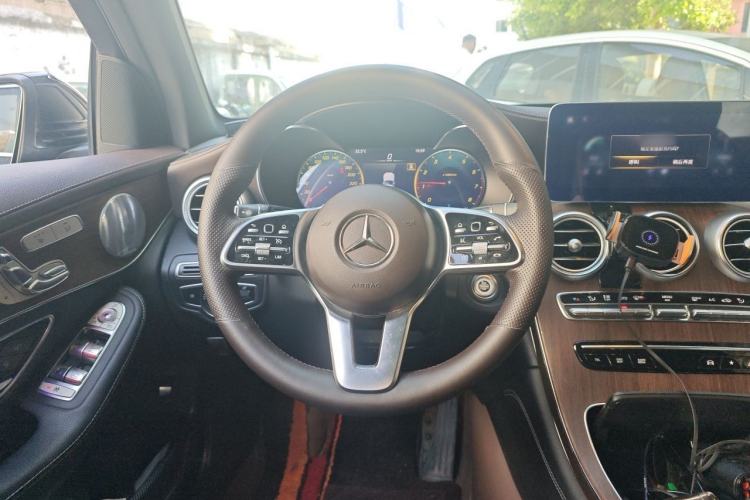 Used Mercedes-Benz GLC 2021 GLC 300 L 4MATIC Dynamic Model Steering Wheel