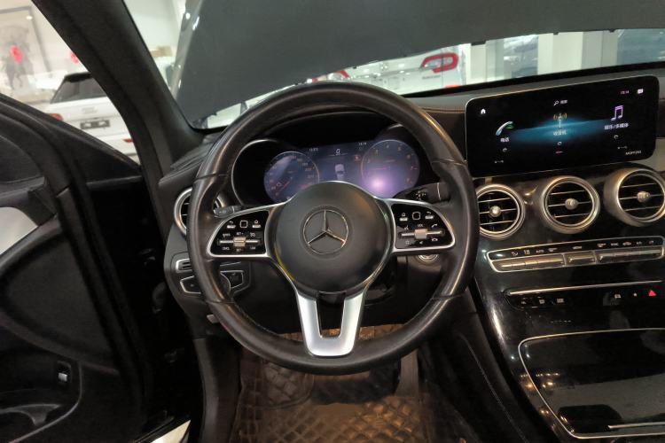 Used Mercedes-Benz GLC 2021 GLC 260 L 4MATIC Dynamic Edition Steering Wheel