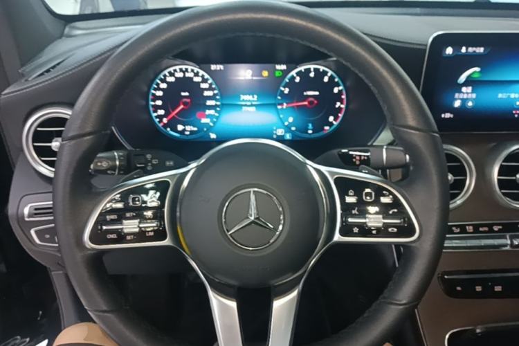 Used Mercedes-Benz GLC 2021 GLC 260 L 4MATIC Luxury Model Steering Wheel