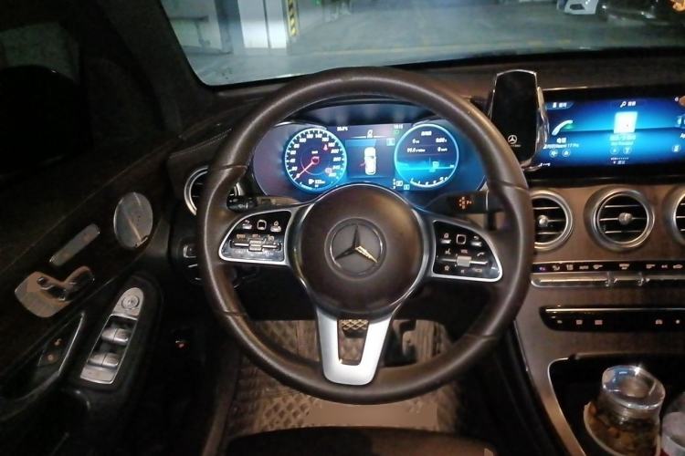 Used Mercedes-Benz GLC 2021 GLC 300 L 4MATIC Dynamic Model Steering Wheel