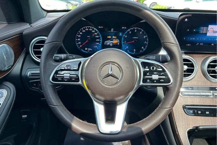 Used Mercedes-Benz GLC 2021 GLC 300 L 4MATIC Dynamic Model Steering Wheel