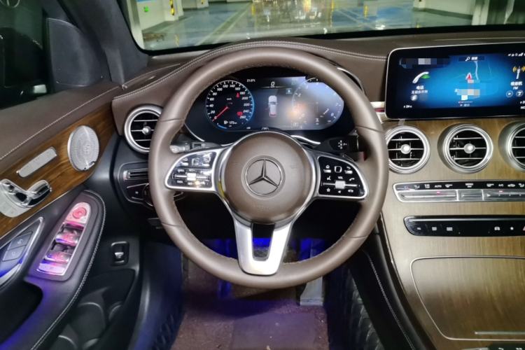 Used Mercedes-Benz GLC 2021 GLC 300 L 4MATIC Dynamic Model Steering Wheel