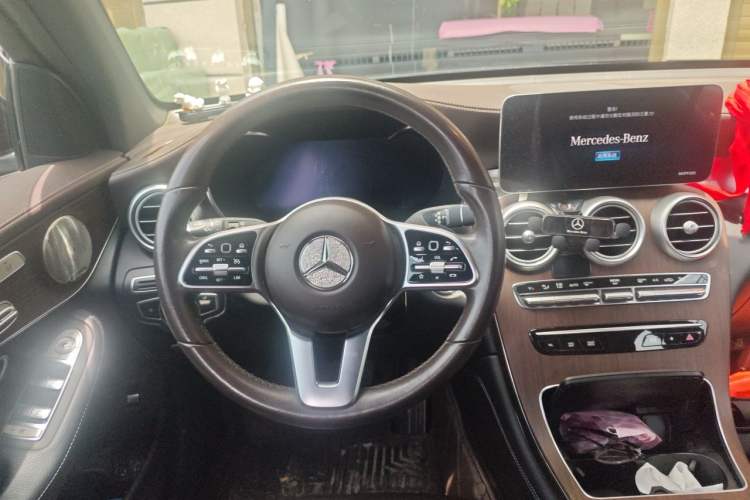 Used Mercedes-Benz GLC 2021 GLC 300 L 4MATIC Dynamic Model Steering Wheel