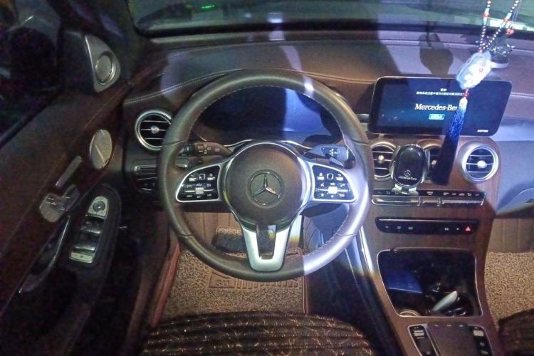 Used Mercedes-Benz GLC 2021 GLC 300 L 4MATIC Dynamic Model Steering Wheel