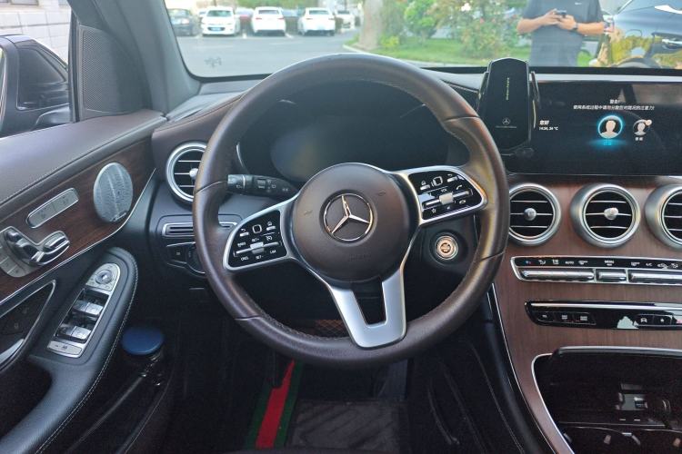 Used Mercedes-Benz GLC 2021 GLC 300 L 4MATIC Dynamic Model Steering Wheel