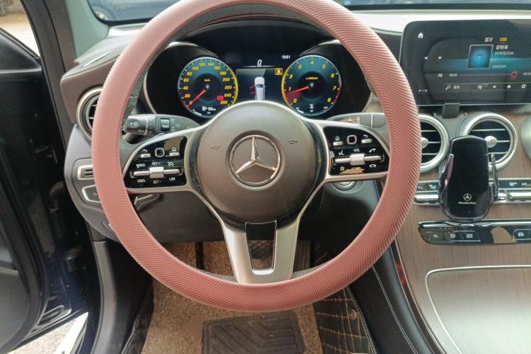 Used Mercedes-Benz GLC 2021 GLC 300 L 4MATIC Dynamic Model Steering Wheel