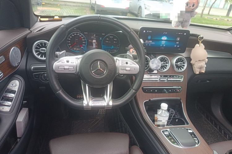 Used Mercedes-Benz GLC 2021 GLC 300 L 4MATIC Dynamic Model Steering Wheel
