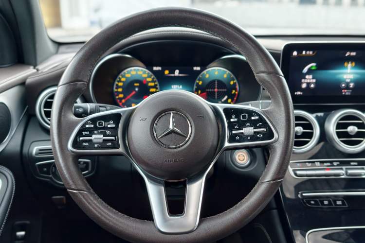 Used Mercedes-Benz GLC 2021 GLC 260 L 4MATIC Dynamic Edition Steering Wheel