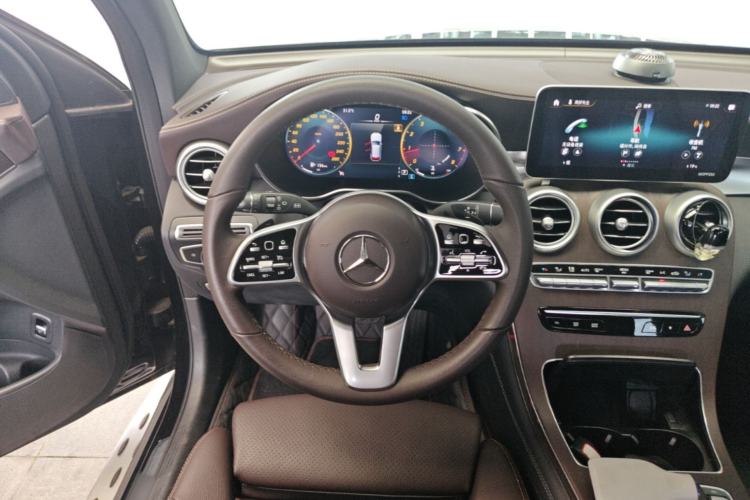 Used Mercedes-Benz GLC 2021 GLC 260 L 4MATIC Luxury Model Steering Wheel