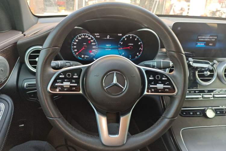 Used Mercedes-Benz GLC 2021 GLC 260 L 4MATIC Luxury Model Steering Wheel