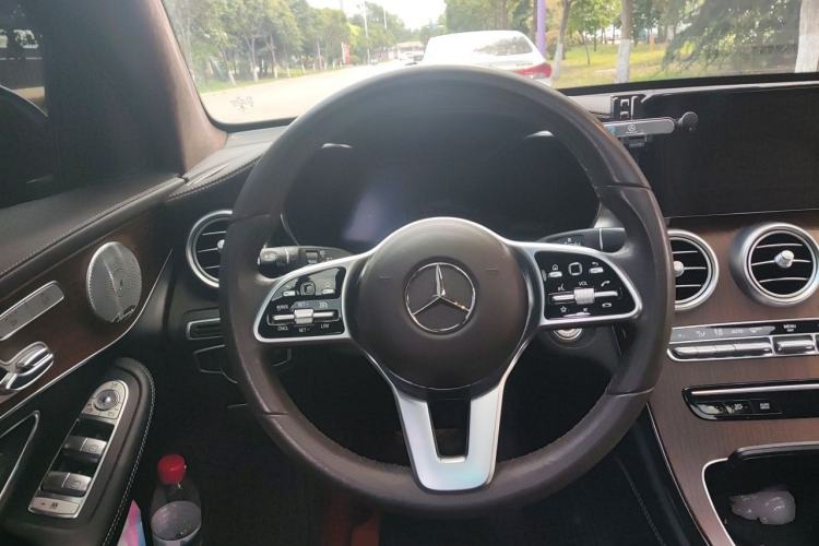 Used Mercedes-Benz GLC 2021 GLC 300 L 4MATIC Dynamic Model Steering Wheel