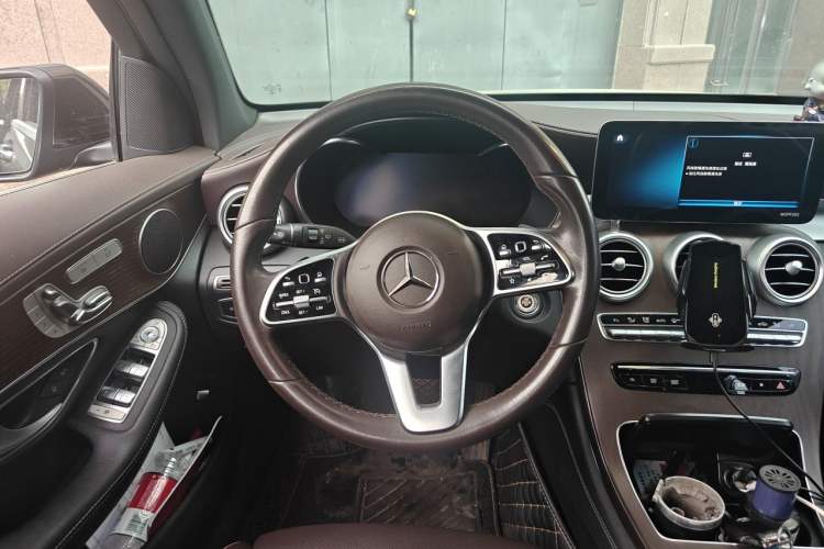 Used Mercedes-Benz GLC 2021 GLC 260 L 4MATIC Luxury Model Steering Wheel