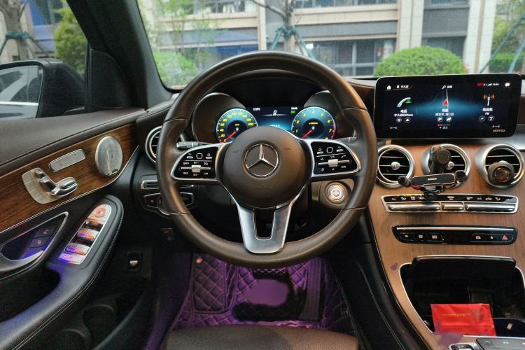 Used Mercedes-Benz GLC 2021 GLC 300 L 4MATIC Dynamic Model Steering Wheel