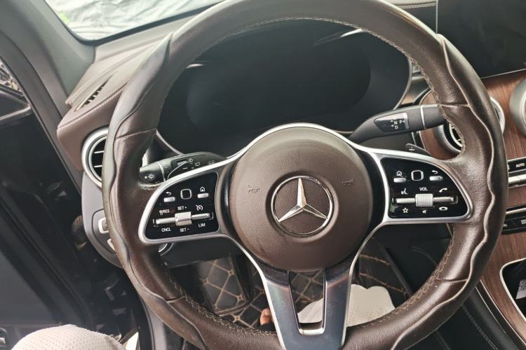 Used Mercedes-Benz GLC 2021 GLC 300 L 4MATIC Dynamic Model Steering Wheel