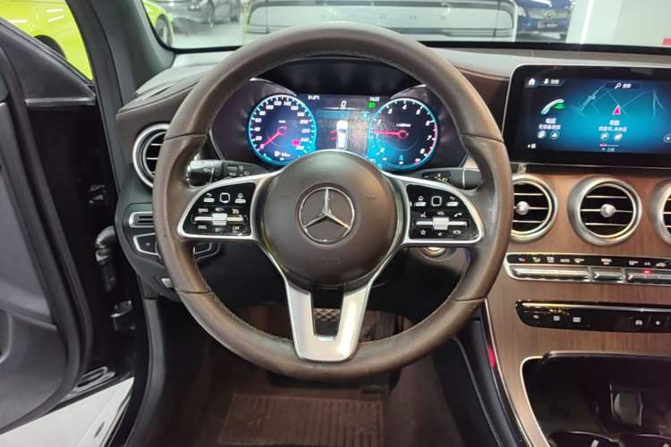 Used Mercedes-Benz GLC 2021 GLC 300 L 4MATIC Dynamic Model Steering Wheel