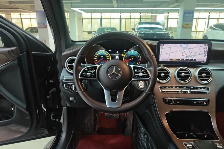 Used Mercedes-Benz GLC 2021 GLC 260 L 4MATIC Luxury Model Steering Wheel