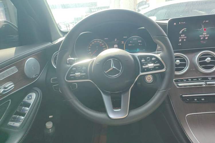 Used Mercedes-Benz GLC 2021 GLC 300 L 4MATIC Dynamic Model Steering Wheel