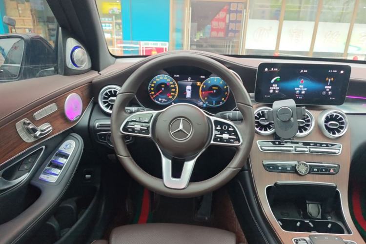 Used Mercedes-Benz GLC 2021 GLC 300 L 4MATIC Dynamic Model Steering Wheel