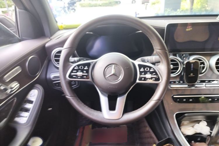 Used Mercedes-Benz GLC 2021 GLC 260 L 4MATIC Luxury Model Steering Wheel