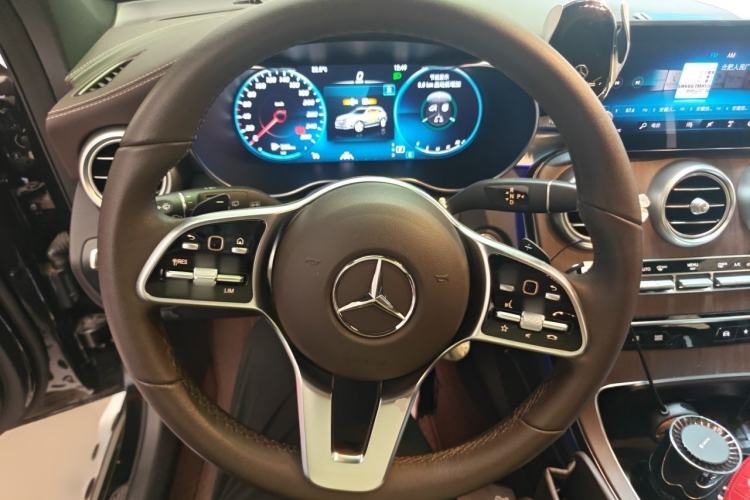 Used Mercedes-Benz GLC 2021 GLC 300 L 4MATIC Dynamic Model Steering Wheel