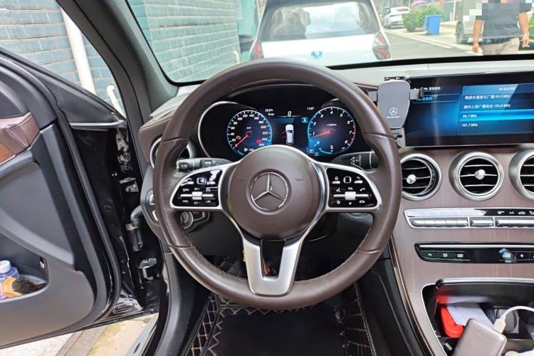 Used Mercedes-Benz GLC 2021 GLC 300 L 4MATIC Dynamic Model Steering Wheel