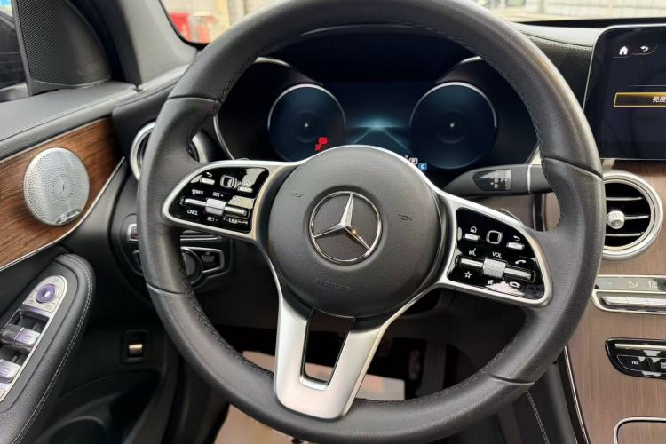 Used Mercedes-Benz GLC 2021 GLC 300 L 4MATIC Dynamic Model Steering Wheel