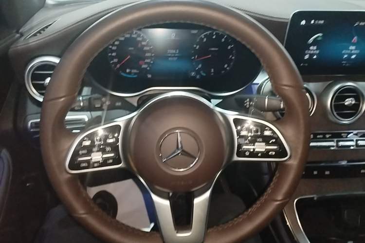 Used Mercedes-Benz GLC 2021 GLC 260 L 4MATIC Luxury Model Steering Wheel