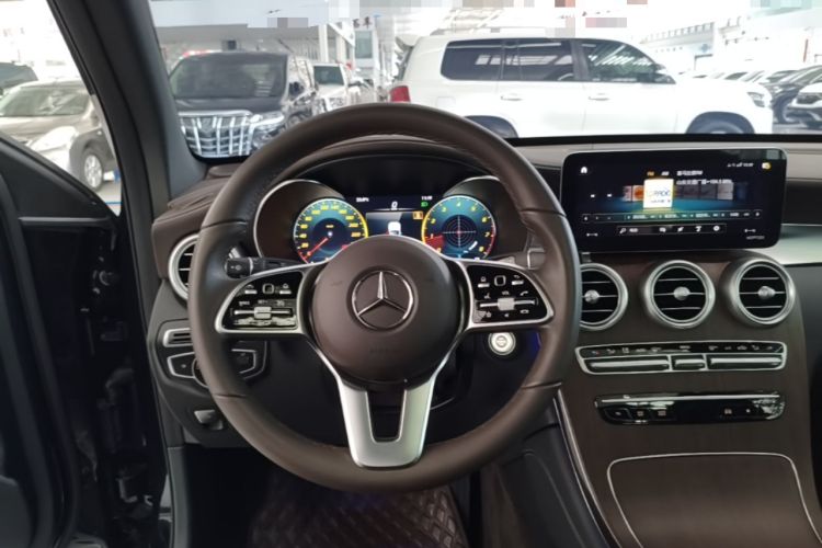 Used Mercedes-Benz GLC 2021 GLC 300 L 4MATIC Dynamic Model Steering Wheel