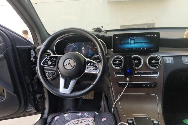 Used Mercedes-Benz GLC 2021 GLC 300 L 4MATIC Dynamic Model Steering Wheel