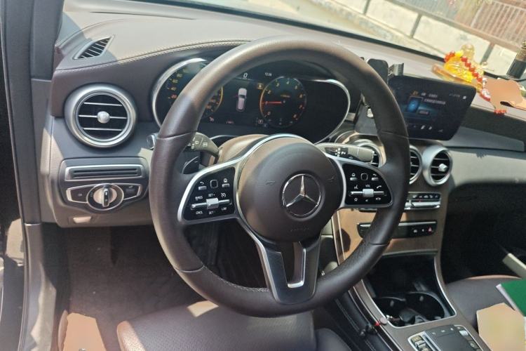 Used Mercedes-Benz GLC 2021 GLC 300 L 4MATIC Dynamic Model Steering Wheel