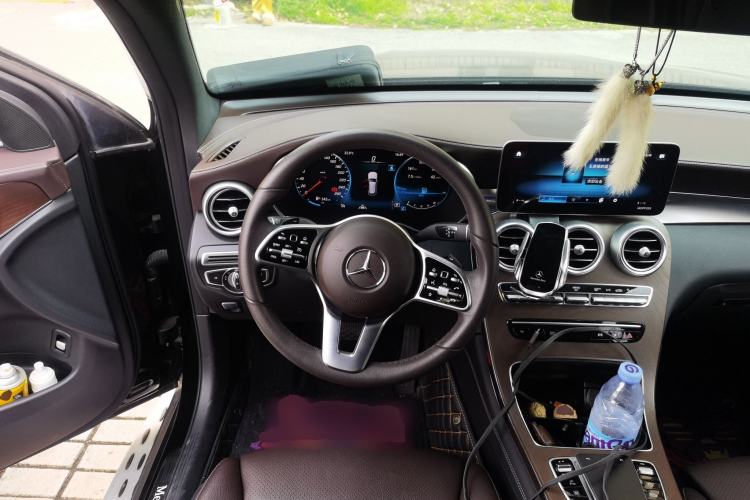 Used Mercedes-Benz GLC 2021 GLC 300 L 4MATIC Dynamic Model Steering Wheel