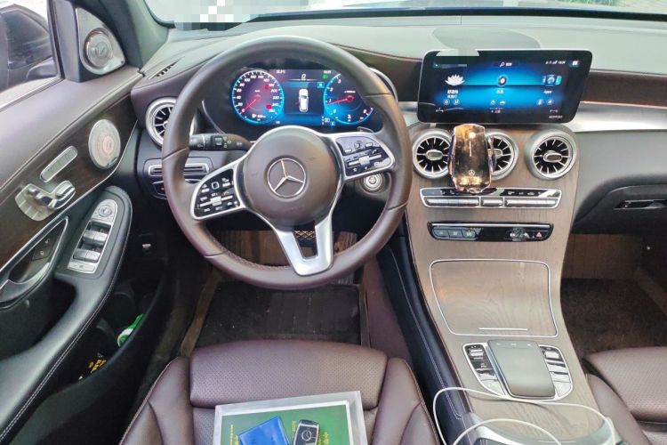 Used Mercedes-Benz GLC 2021 GLC 260 L 4MATIC Luxury Model Steering Wheel