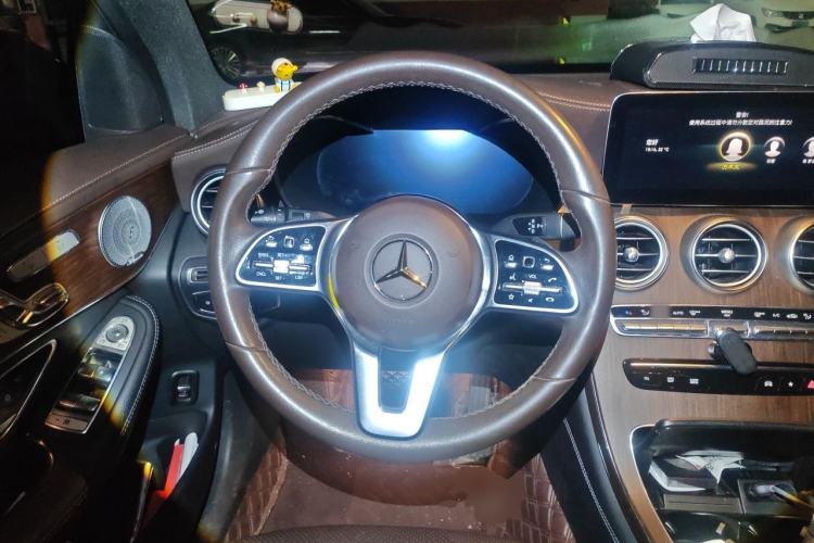 Used Mercedes-Benz GLC 2021 GLC 300 L 4MATIC Dynamic Model Steering Wheel