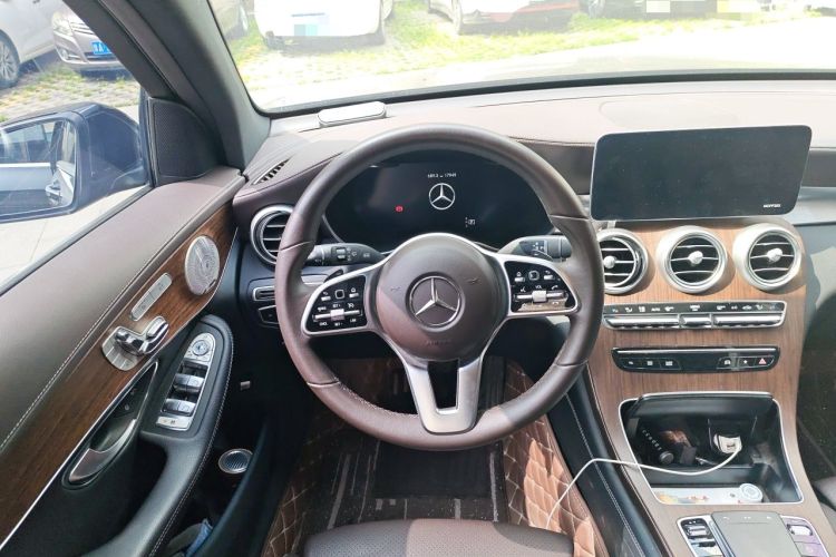 Used Mercedes-Benz GLC 2021 GLC 300 L 4MATIC Dynamic Model Steering Wheel