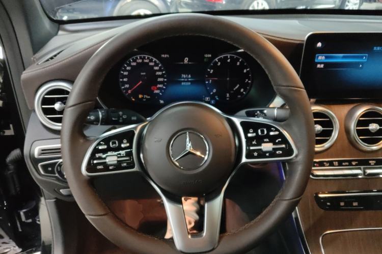 Used Mercedes-Benz GLC 2021 GLC 300 L 4MATIC Dynamic Model Steering Wheel