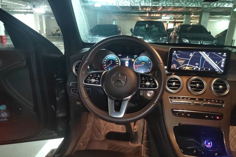 Used Mercedes-Benz GLC 2021 GLC 300 L 4MATIC Dynamic Model Steering Wheel
